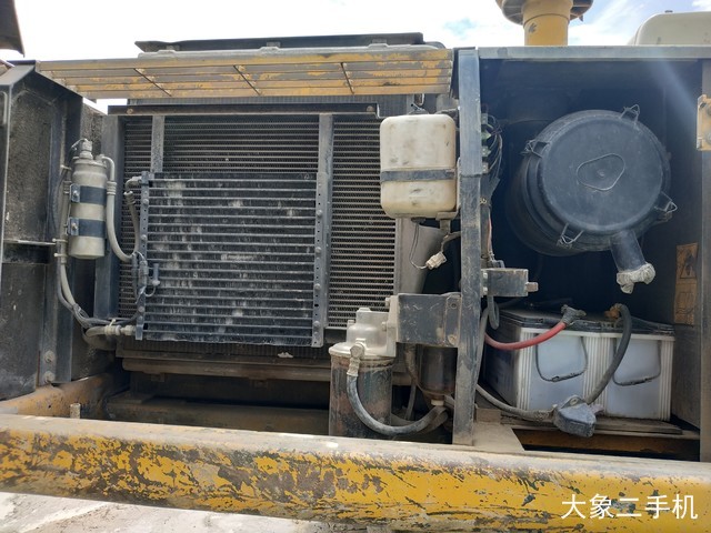 加藤 HD1023 挖掘机