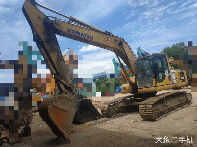 小松 PC240LC-8 挖掘机