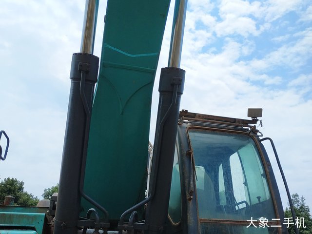 神钢 SK495D-8 挖掘机