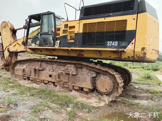 卡特彼勒 374DL 挖掘机