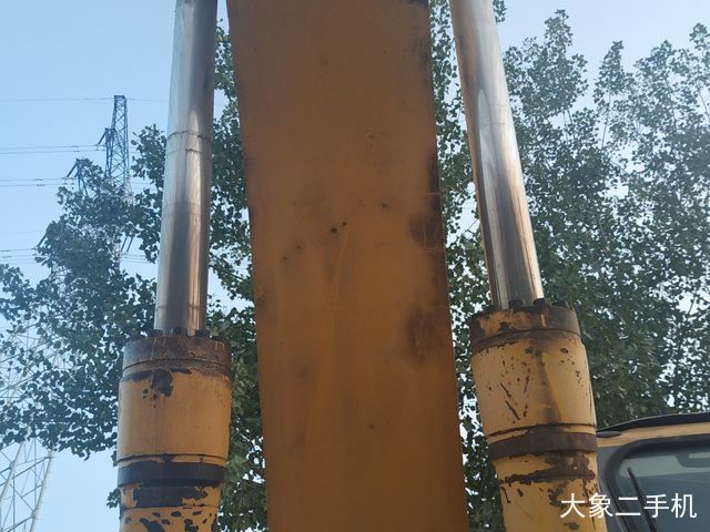 小松 PC220-8 挖掘机