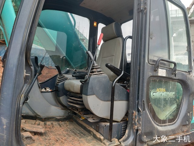 神钢 SK350LC-8 挖掘机