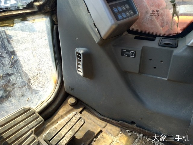 斗山 DX260LC 挖掘机