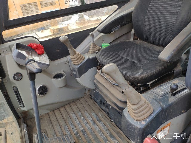 徐工 XE60D 挖掘机