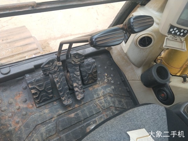 卡特彼勒 320C 挖掘机