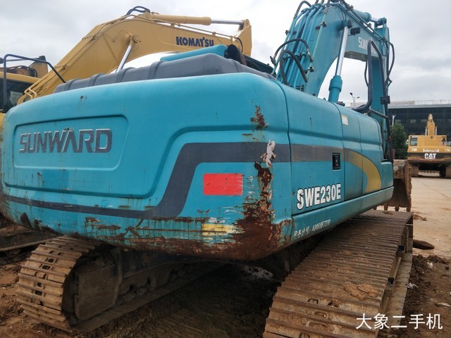 山河智能 SWE230LC 挖掘机