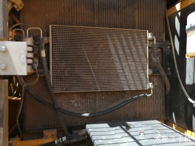 龙工 LG6225 挖掘机