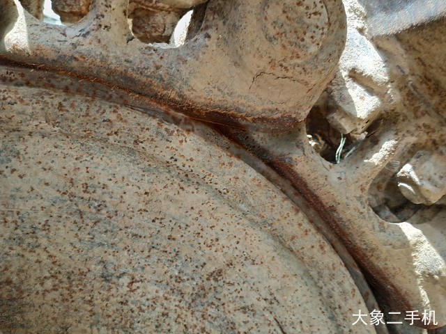 现代 R225LC-9 挖掘机