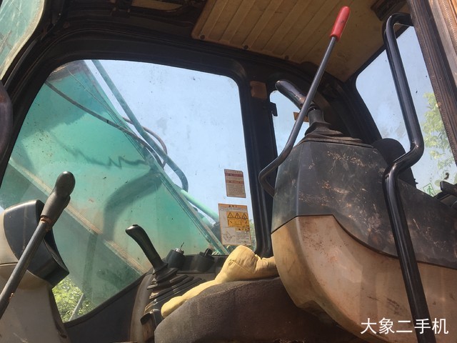 神钢 SK260LC-8 挖掘机