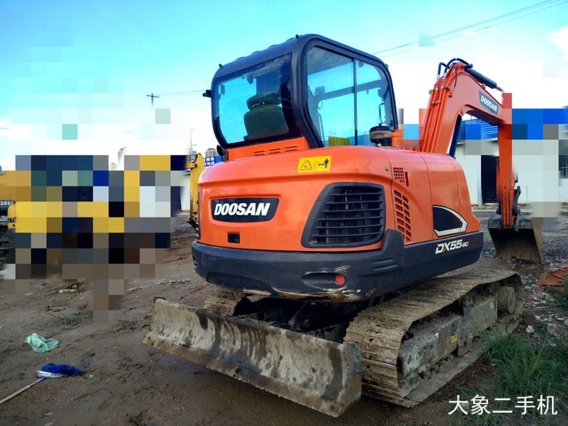 斗山 DX55-9C 挖掘机