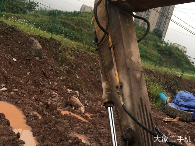 卡特彼勒 320C 挖掘机