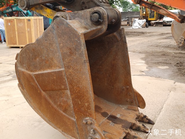 斗山 DX260LC 挖掘机