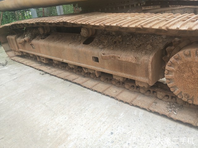 卡特彼勒 323DL 挖掘机