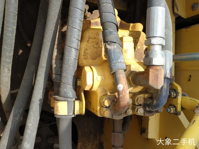 小松 PC200-8 挖掘机