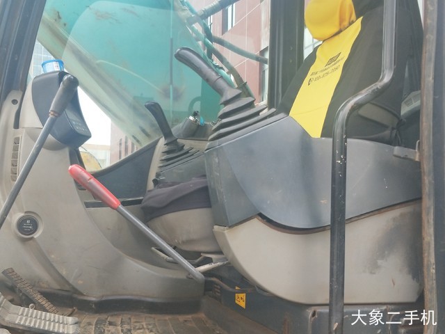 神钢 SK260LC-8 挖掘机