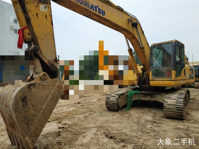 小松 PC200-8 挖掘机