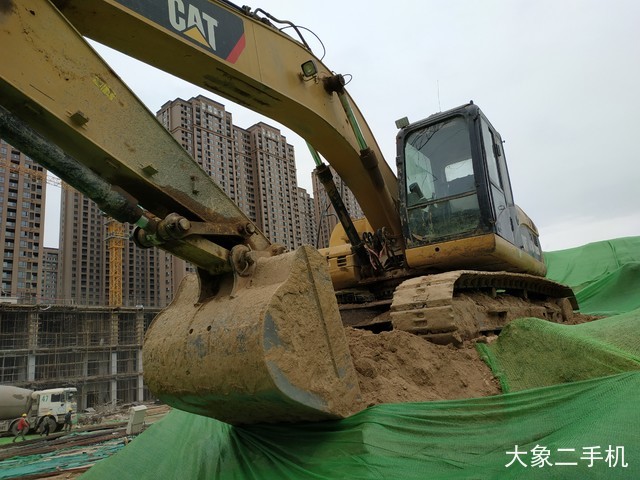 卡特彼勒 323DL 挖掘机