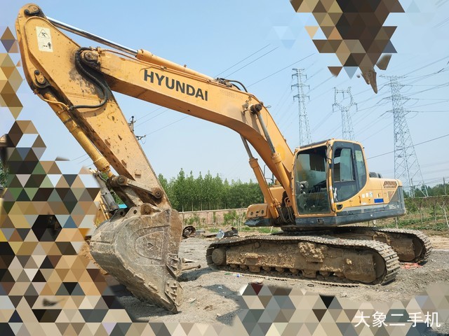 现代 R275LC-9T 挖掘机