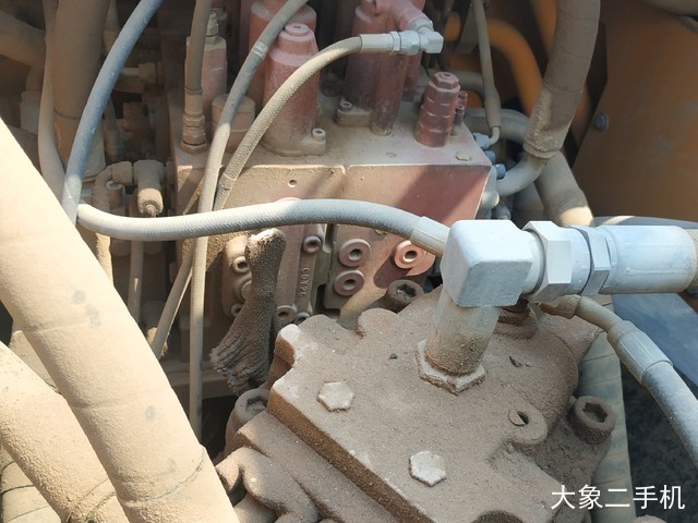 现代 R275LC-9T 挖掘机