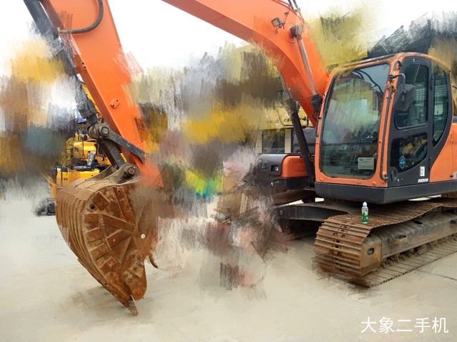 斗山 DX150LC-9C 挖掘机