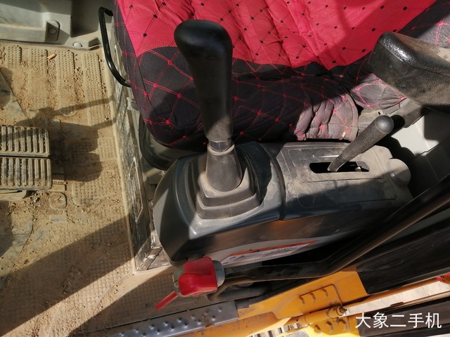 龙工 LG6060 挖掘机