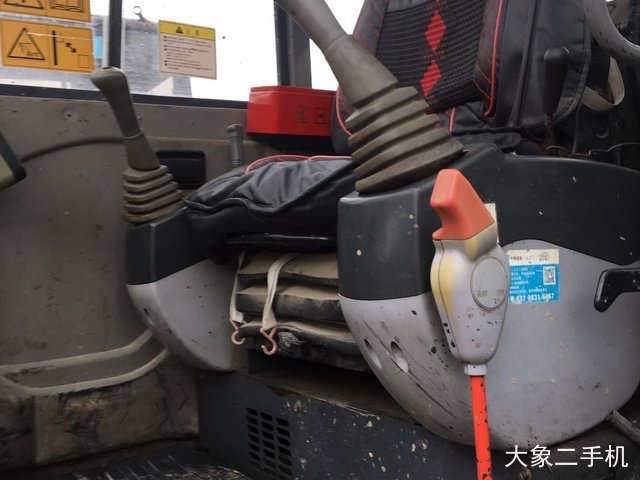 徐工 XE60 挖掘机