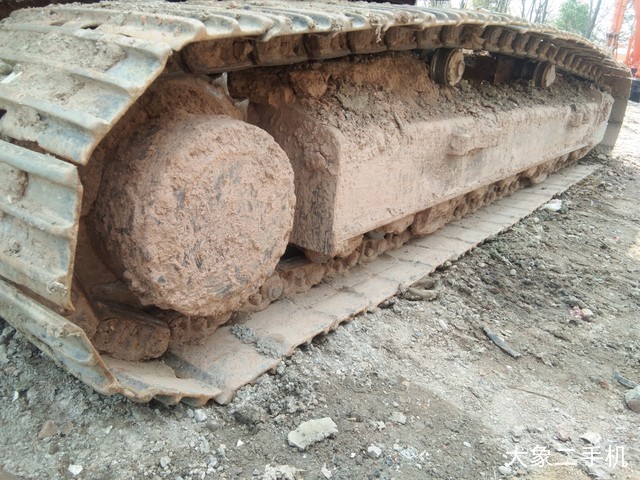 现代 R265LC-7 挖掘机