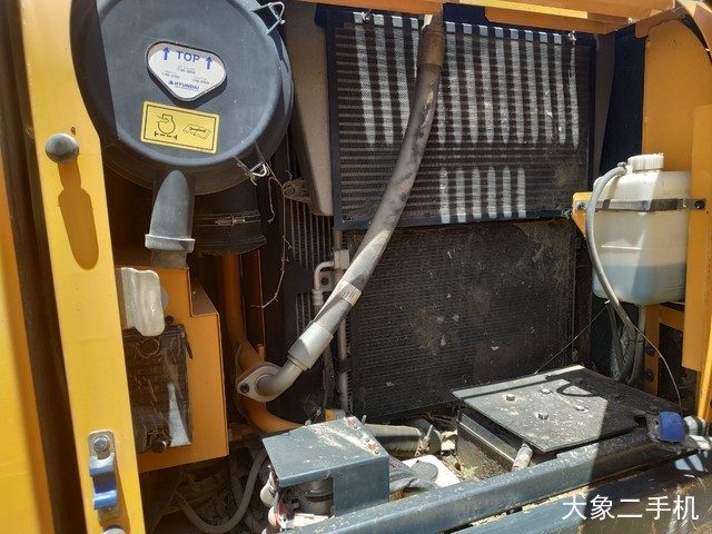 现代 R130VS 挖掘机