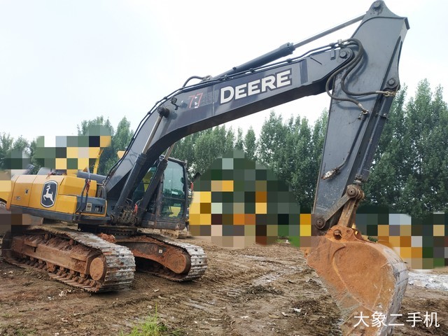 约翰迪尔 E210 LC 挖掘机