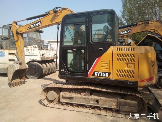 三一重工 SY75C 挖掘机