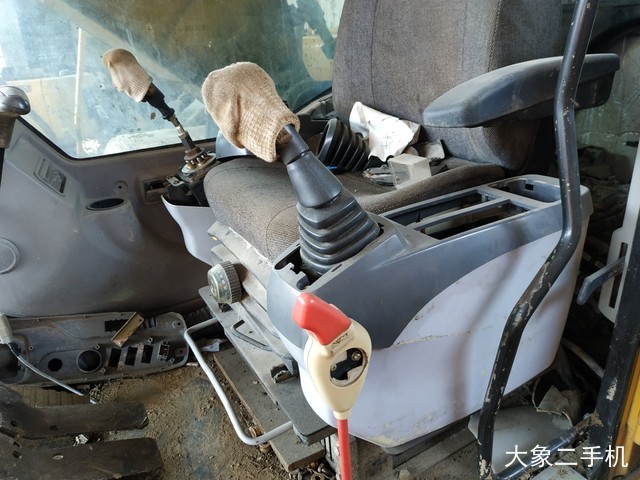 中联重科 ZE220ELC 挖掘机