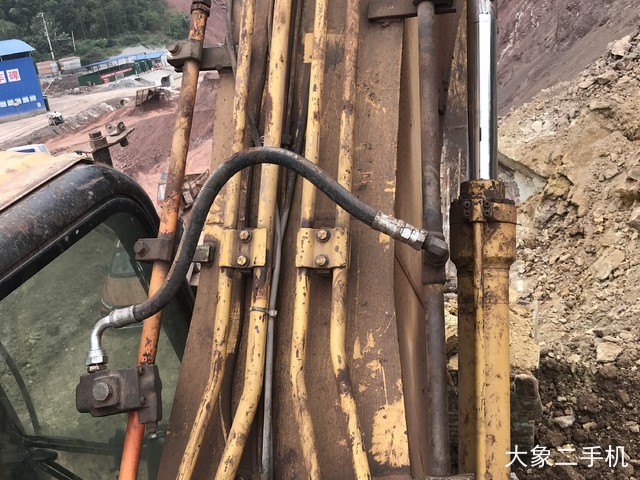 卡特彼勒 320C 挖掘机