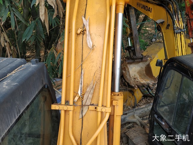 现代 R150LC-7 挖掘机