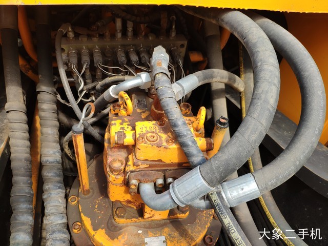 三一重工 SY285C-8 挖掘机