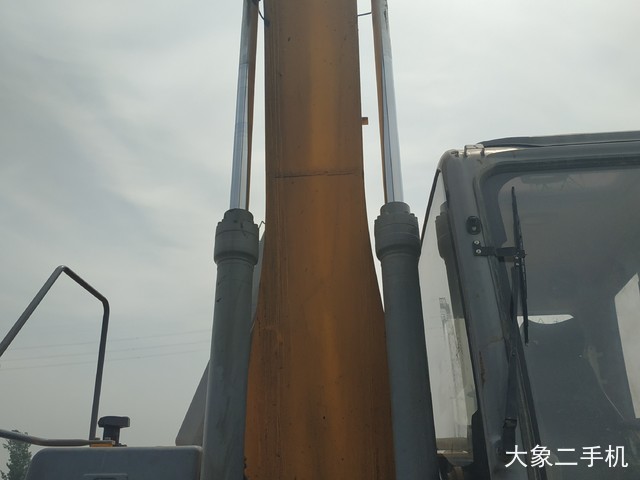 徐工 XE230 挖掘机