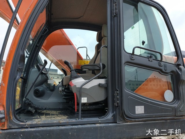 斗山 DX220LC-9C 挖掘机