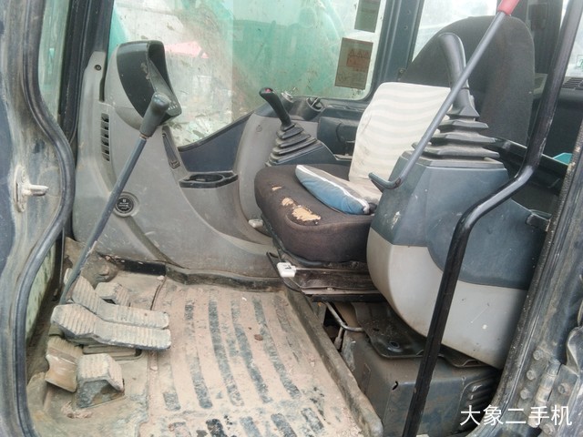 神钢 SK260LC-8 挖掘机