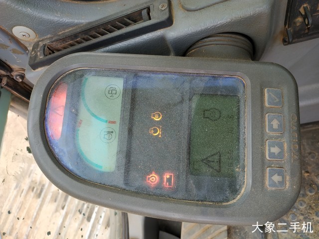 沃尔沃 EC210BLC 挖掘机