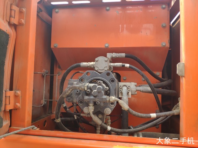 斗山 DX225LC 挖掘机