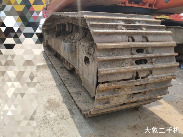 斗山 DX225LC 挖掘机