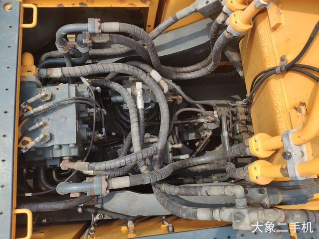 现代 R520L-9VS 挖掘机