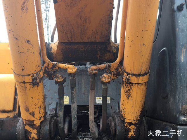 现代 R375LC-7 挖掘机