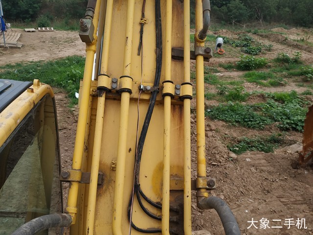 小松 PC200-8 挖掘机