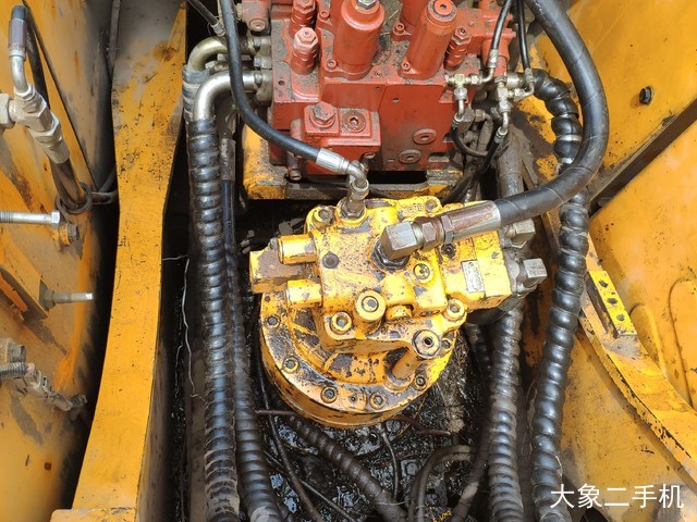 现代 R210W-7 挖掘机