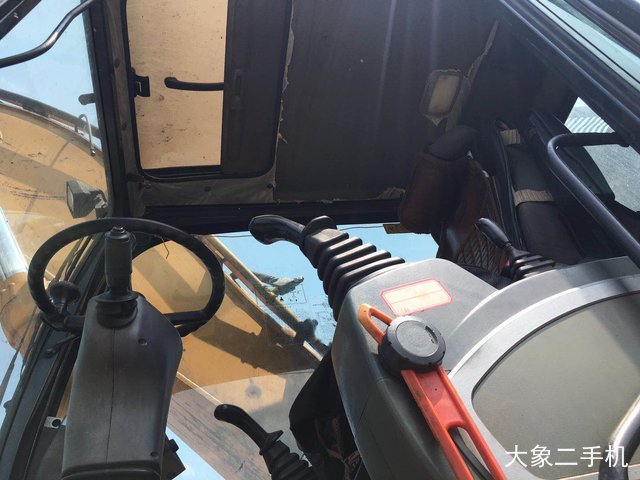 现代 R210W-9 挖掘机