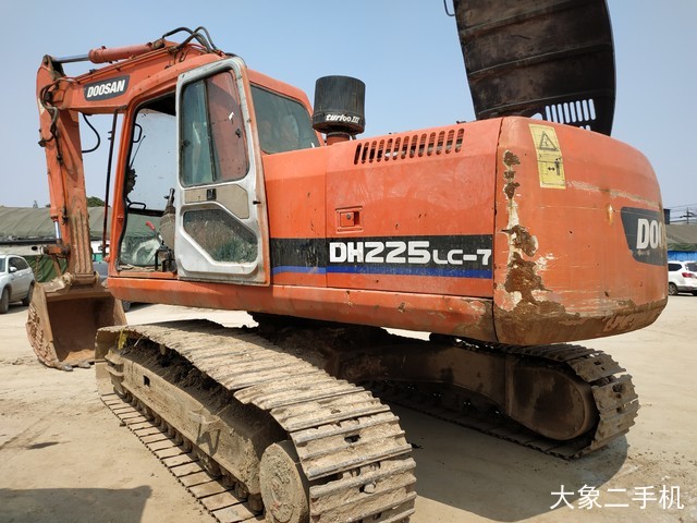斗山 DH220LC-7 挖掘机