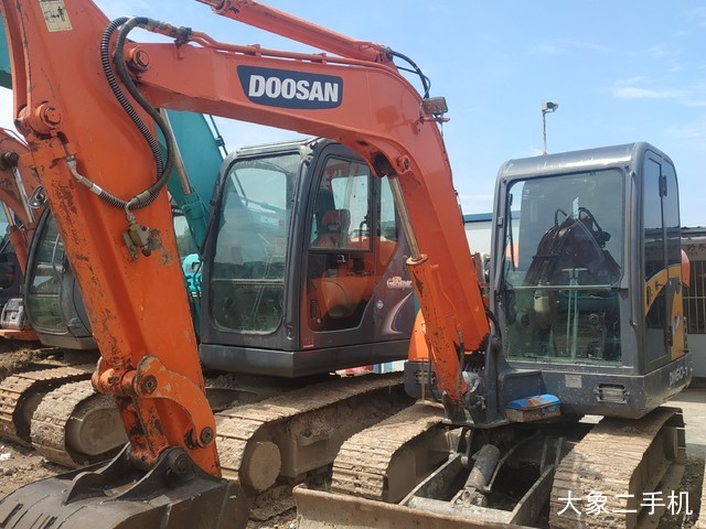 斗山 DH60-7 挖掘机