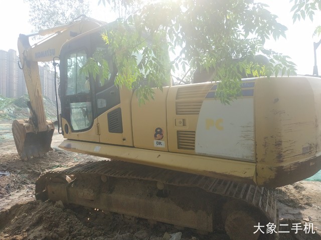 小松 PC200-8 挖掘机