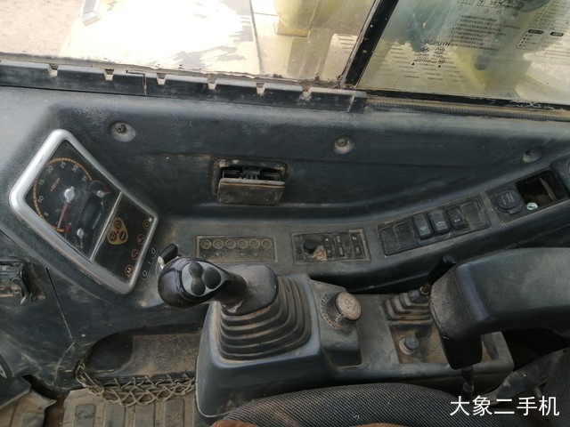 现代 R60-9 挖掘机