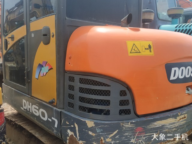 斗山 DH60-7 挖掘机
